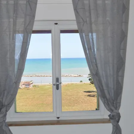Levante Bed & Breakfast *