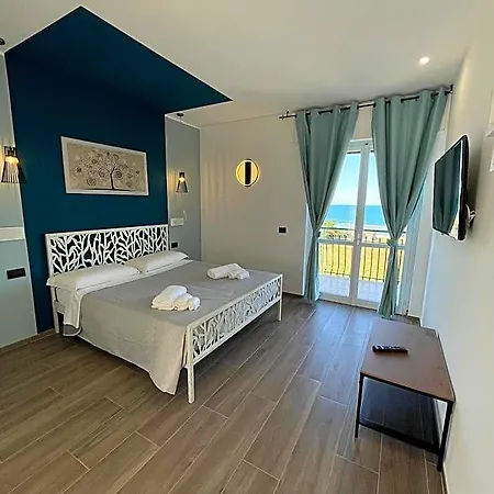 Levante Oda ve Kahvaltı 3*