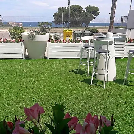 Oda ve Kahvaltı Levante Trani
